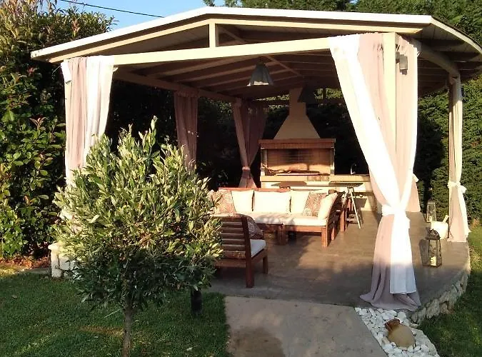 Apartment Adelais Tsoukaladhes